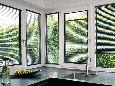 TwinLine Jalousien in einer Küche