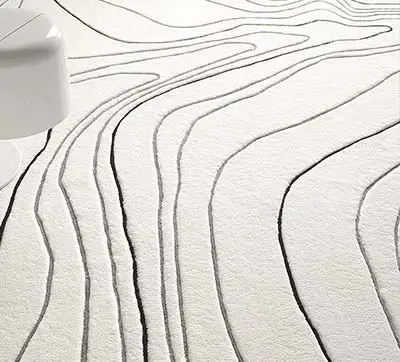 Teppich in Weiß mit Höhenlinien