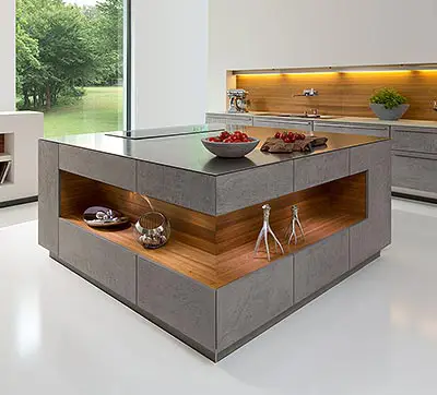 Kochinsel mit integrierter Ablage