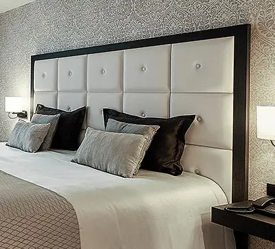 Gepolstertes Kopfteil für ein Bett