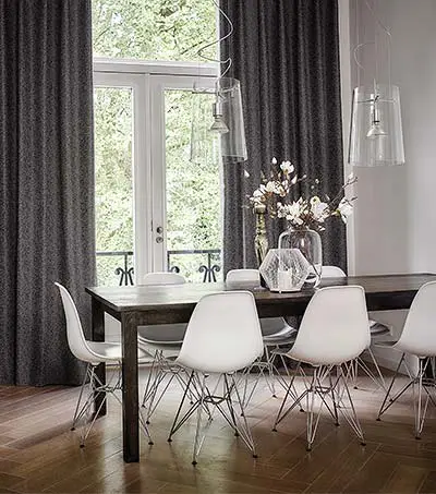 Modernes Esszimmer in einem Altbau